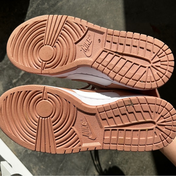 Nike Women’s Dunks - Picture 2 of 2